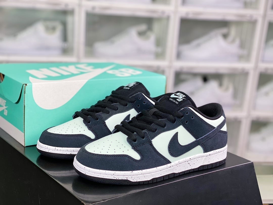 NK Dunk Low Camurça Efeito Pintura Diamante Oreo