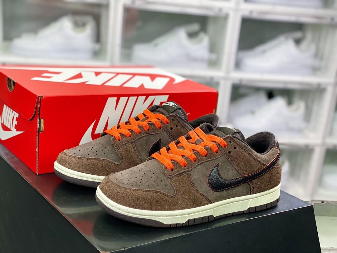 NK Dunk Low Castanho Preto Laranja