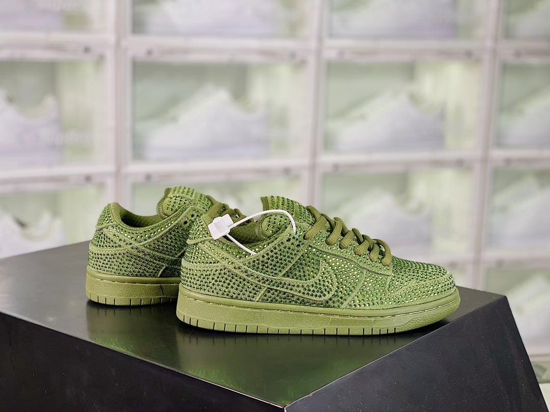 NK Dunk Low Flash Diamante Verde Militar