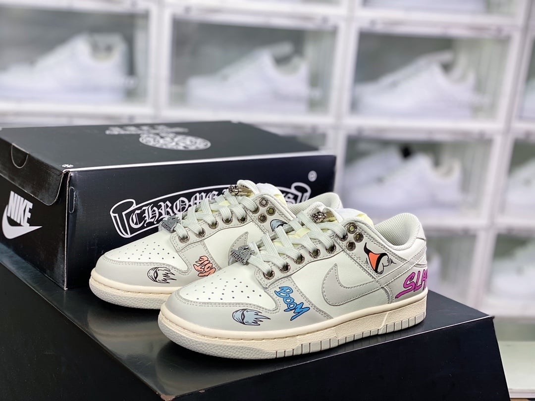 NK Dunk Low Branco Osso Chrome Heart Graffiti