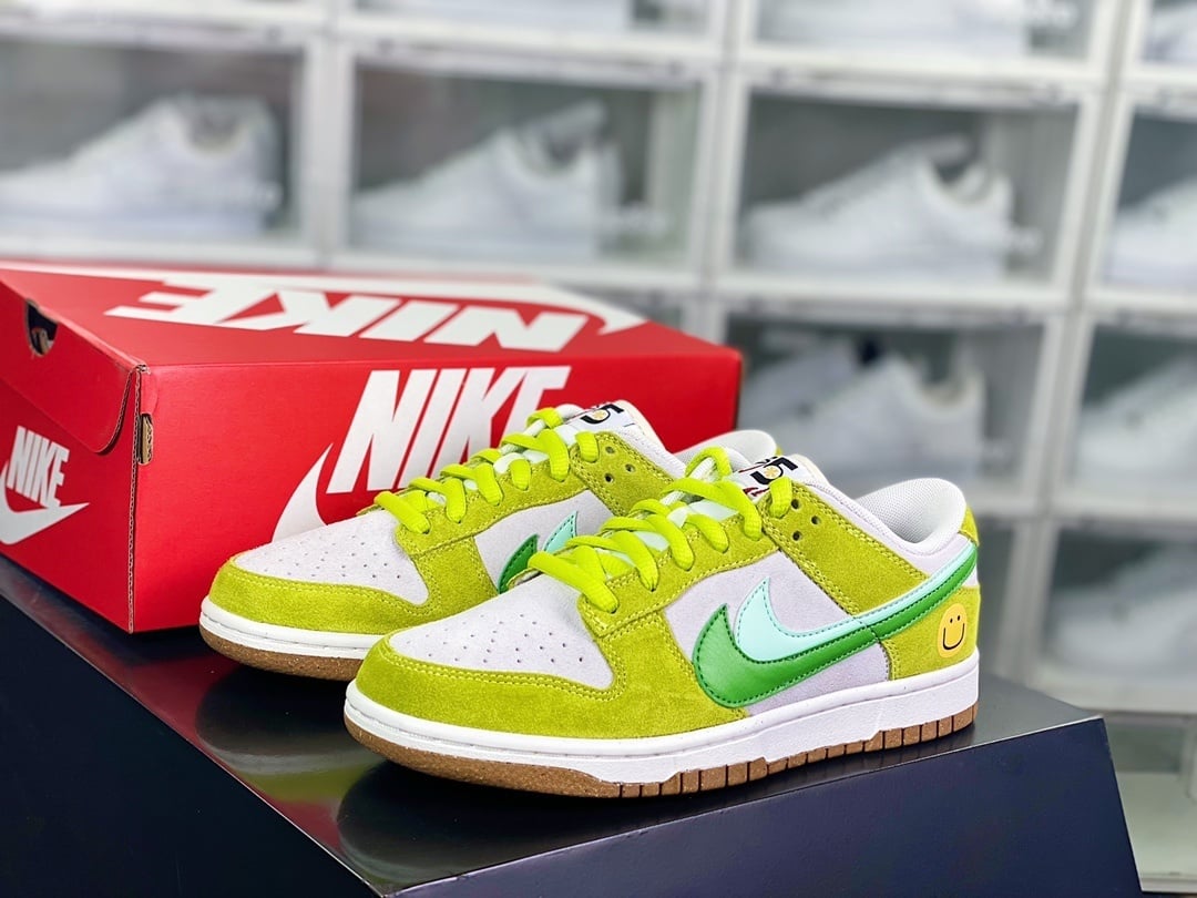 NK Dunk Low Camurça Verde Maçã Sorriso