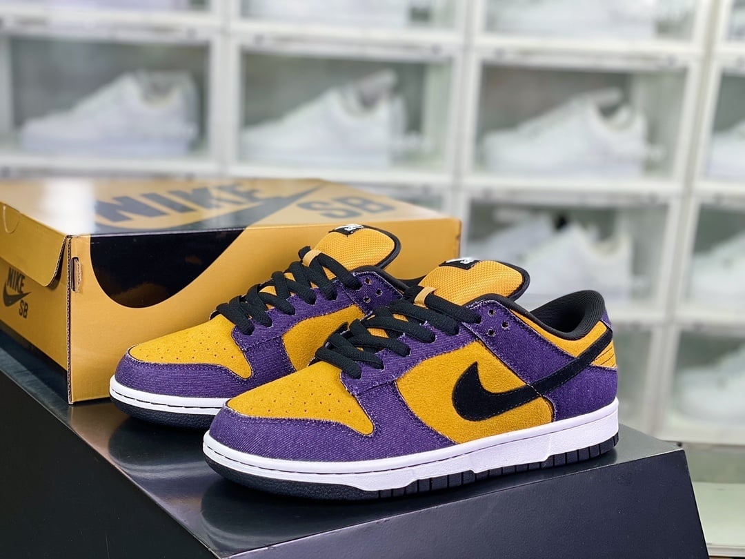NK Dunk Low Trigo Amarelo, Preto, Roxo em Denim
