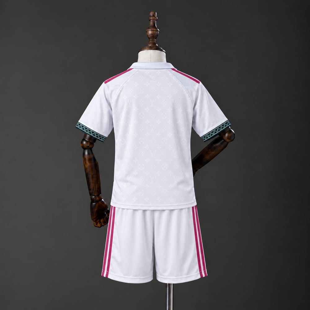 Kit Criança Real Madrid 2026/2027 Edição Especial - Vista 2