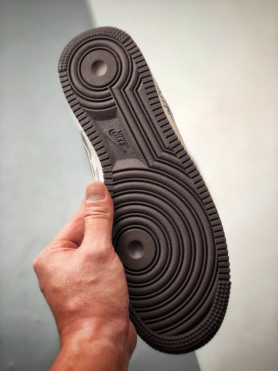 1V x Nike Air Force 1 Low Xadrez Preto e Cinza - Vista 4