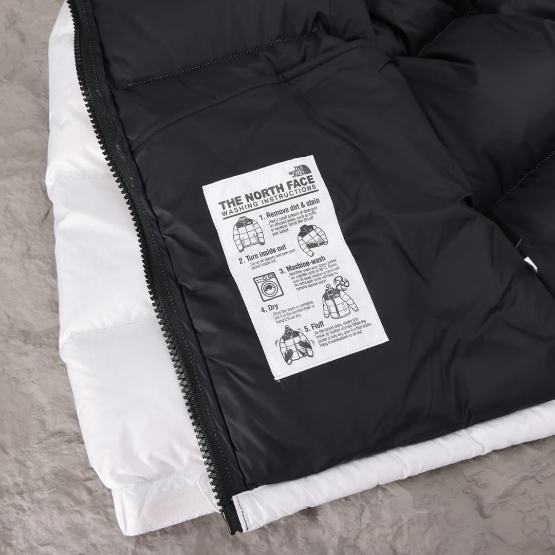 The North Face classic 700 branco - Vista 8