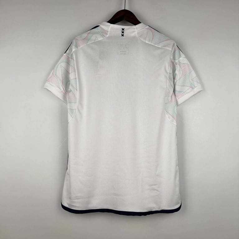 Ajax Away 2023/24 - Vista 3