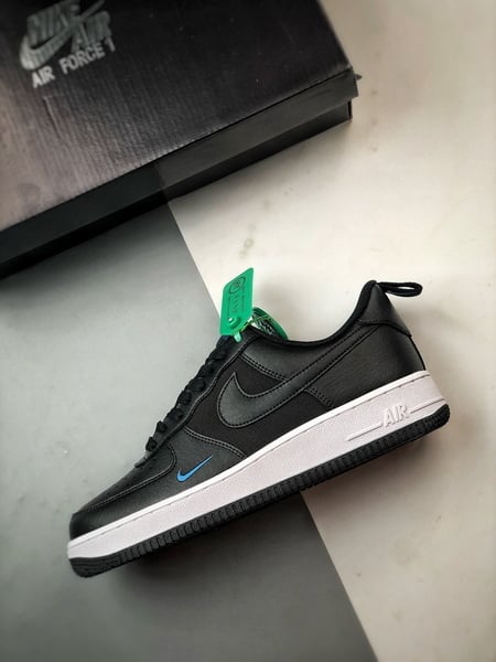 Air Force 1 '07 Low Preto, Branco e Azul - Vista 3