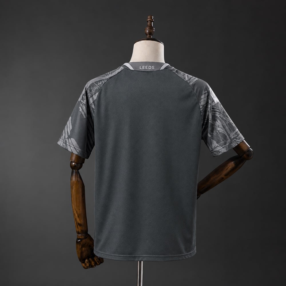 Camisola Leeds United 2026/2027 Terceira - Vista 2