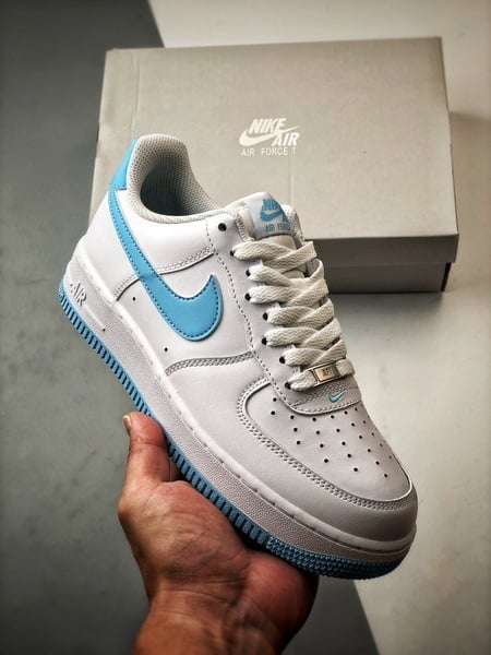 Air Force 1 07 Low Branco e Azul
