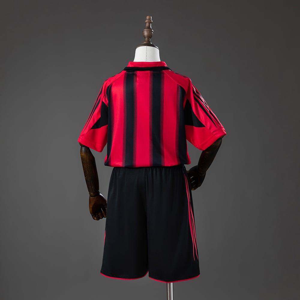 Camisola Principal Retro AC Milan 2004/2005 Criança - Vista 2