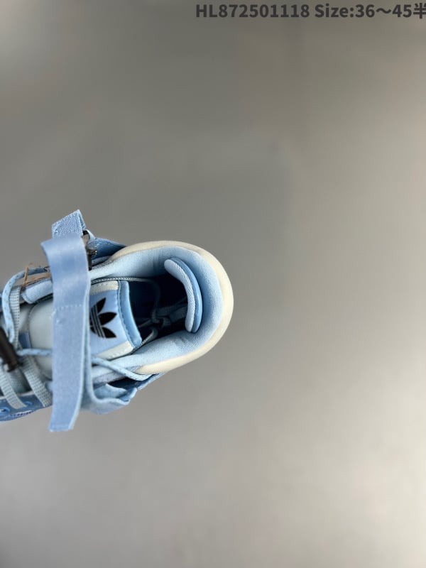 AD Originals Campus x BAD BUNNY - Vista 3