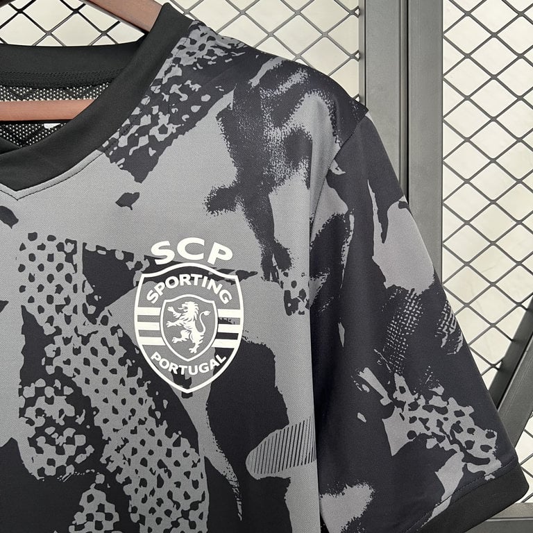 Sporting T-shirt Aquecimento Preta 25/26 - Vista 2