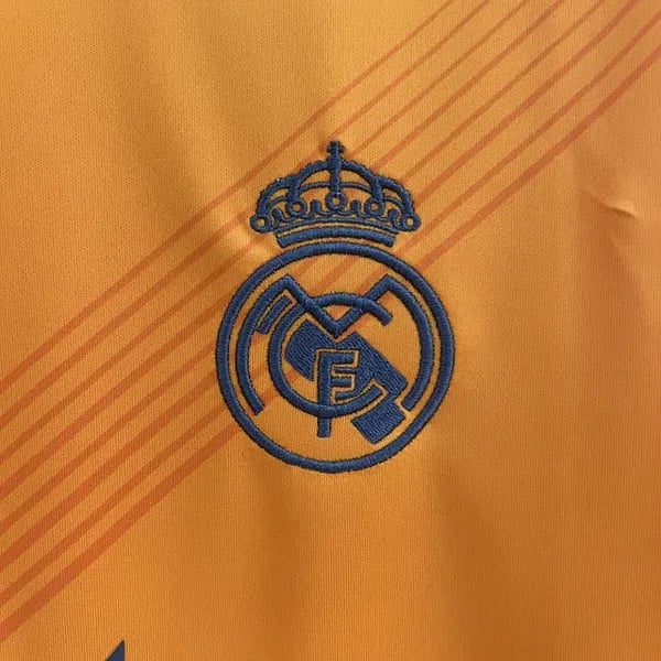 Camisola Real Madrid Alternativa 2024/25 - Vista 2