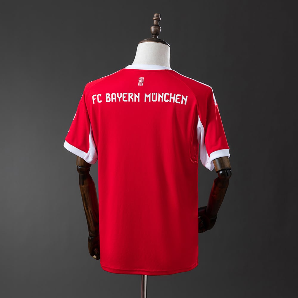 Camisola Bayern Munich Principal 2025/26 - Vista 2