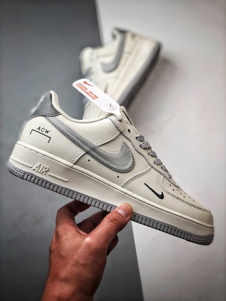 A-COLD-WALL* x Air Force 1 Low Creme e Cinzento - Vista 7