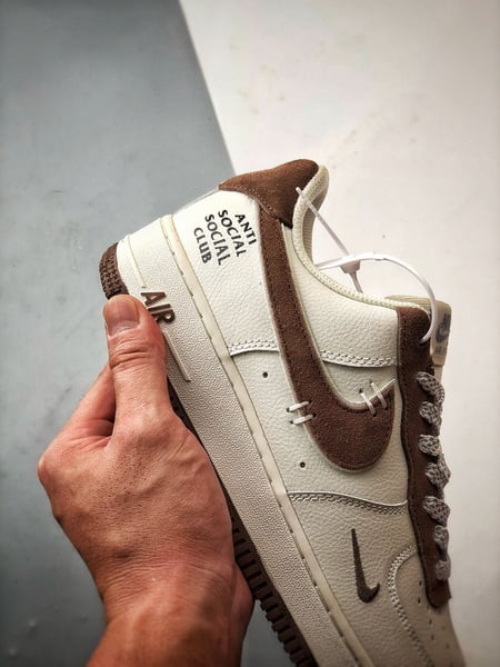 ASSC x Air Force 1 Low Branco e Marrom - Vista 2