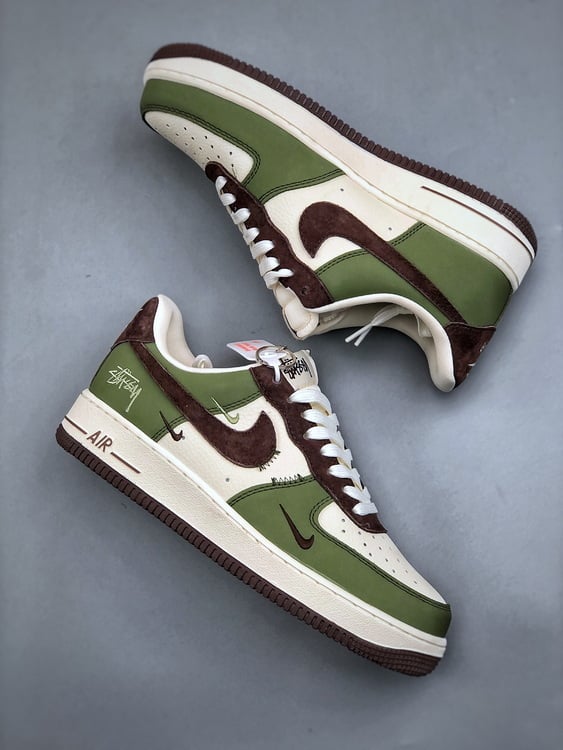 Air Force 1 '07 Low Stüssy Verde e Castanho - Vista 2