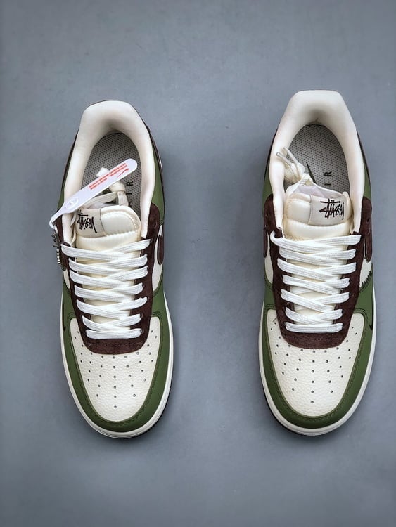 Air Force 1 '07 Low Stüssy Verde e Castanho - Vista 6