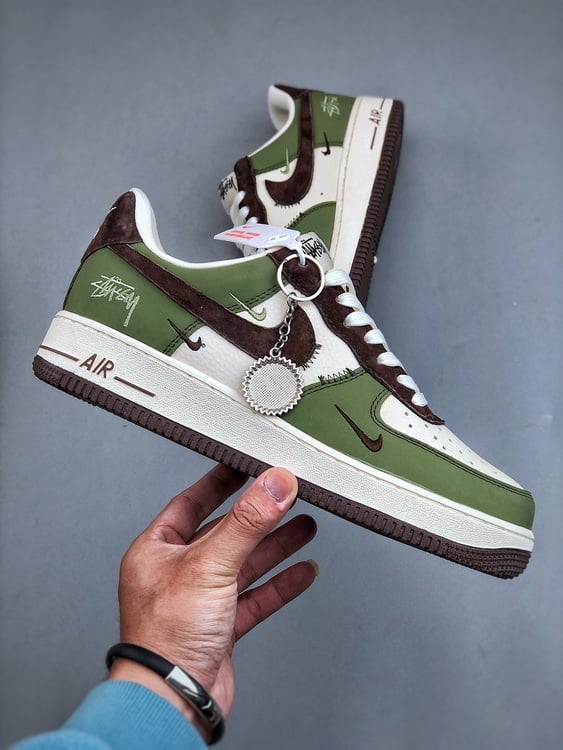 Air Force 1 '07 Low Stüssy Verde e Castanho - Vista 7