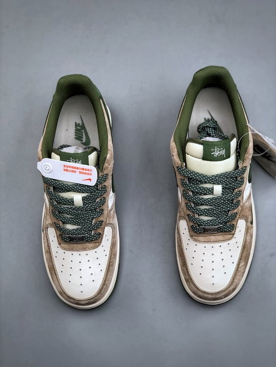 Air Force 1 '07 Low Stüssy Verde e Castanho Claro - Vista 6
