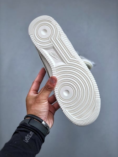 Air Force 1 '07 Low Cinza Prateado Estrelado - Vista 3