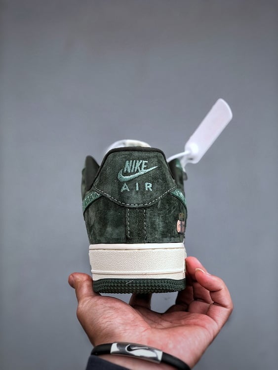 Air Force 1 '07 Low Verde Jade com Tecnologia Flywire - Vista 4