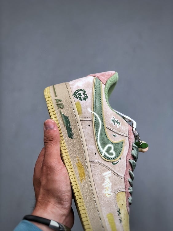 Air Force 1 '07 Low 'Pessegueiros' Edição Noite de Natal - Vista 5