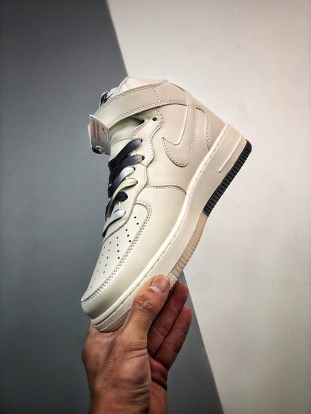 Air Force 107 Mid Branco e Preto - Vista 8