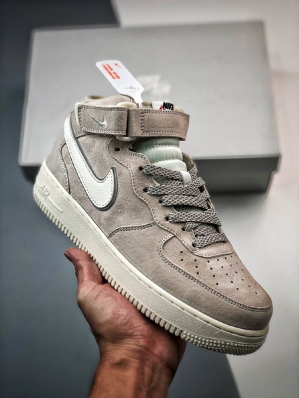 Air Force 107 Mid Cinzento e Branco Reflexo - Vista 1