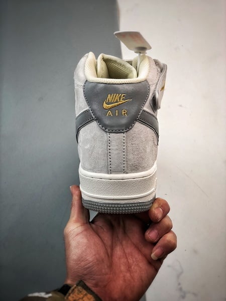 Air Force 107 Mid Bege Branco e Prata Camurca - Vista 3