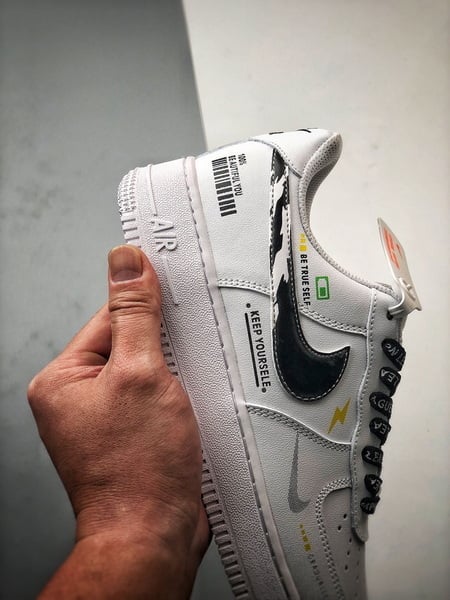 Air Force 1 '07 Low Internet Branco e Preto Graffiti - Vista 2