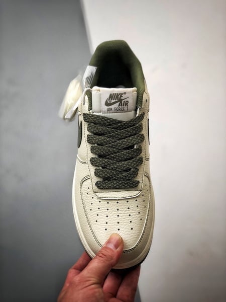 Air Force 1 '07 Low Verde Escuro Reflexo - Vista 9