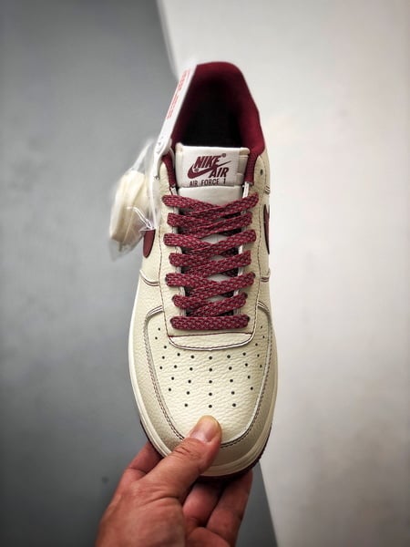 Air Force 1 '07 Low Vermelho Vinho Reflexo - Vista 9