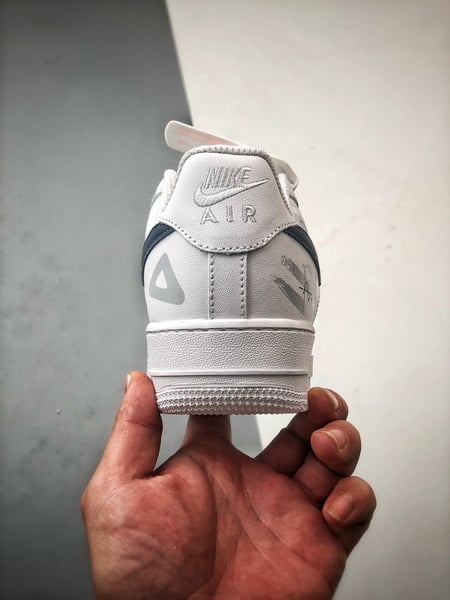 Air Force 1 '07 Low Função Graffiti Branco e Azul - Vista 3