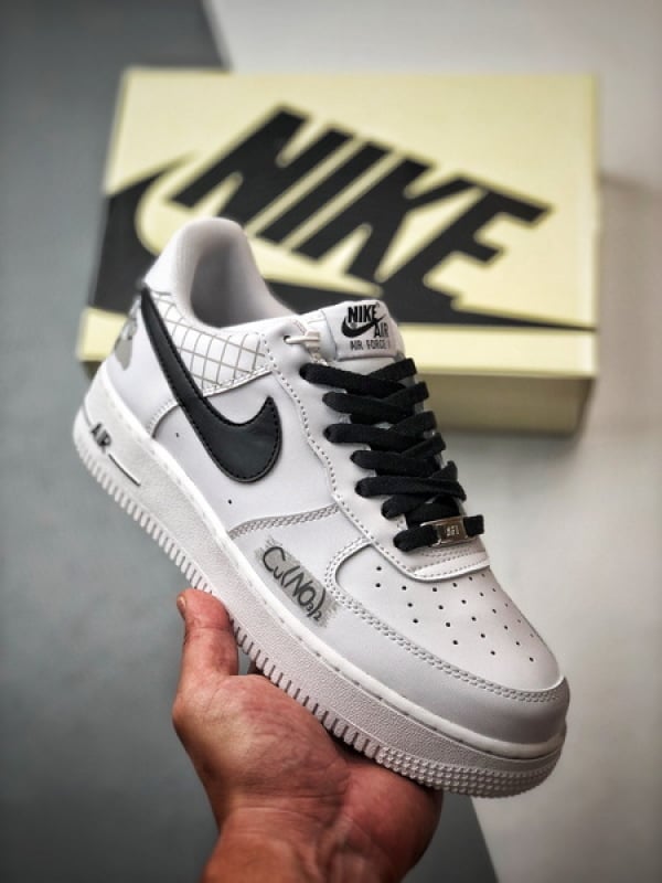 Air Force 1 '07 Low Chemical Graffiti Branco e Preto - Vista 1