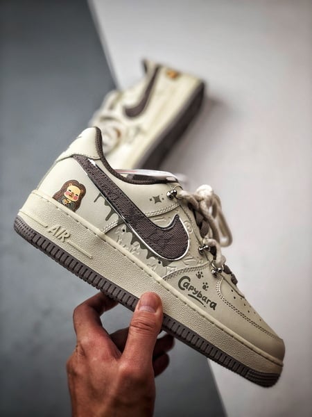 Air Force 1 '07 Low Capibara Mescla Branco e Marrom - Vista 7