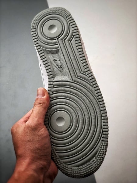 Air Force 1 '07 Low Aniversário Branco Prateado - Vista 4