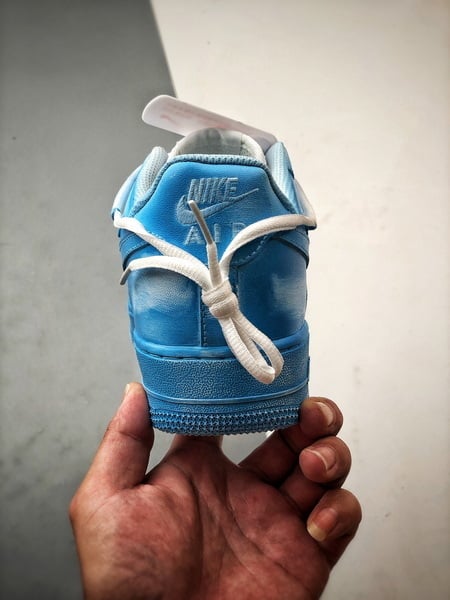 Air Force 1 '07 Low Pintura Azul e Branca com Cadarços - Vista 3