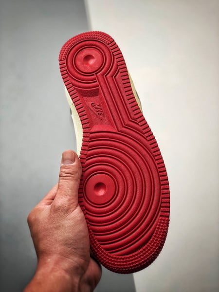 Air Force 1 '07 Low Retro Branco e Vermelho - Vista 4