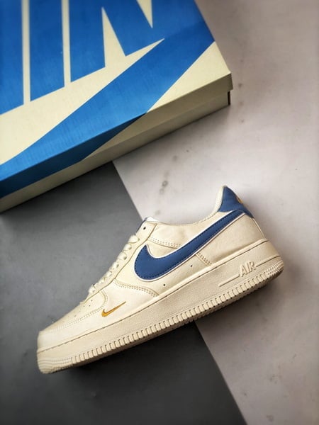 Air Force 1 '07 Low Lona Off-White e Azul - Vista 8