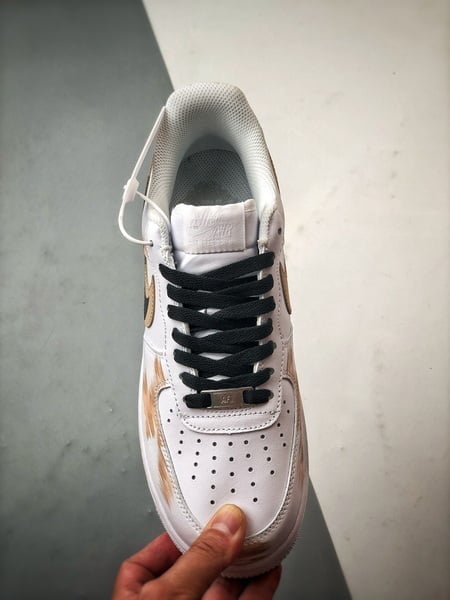 Air Force 1 '07 Low Três Ganchos Branco, Preto e Marrom - Vista 9