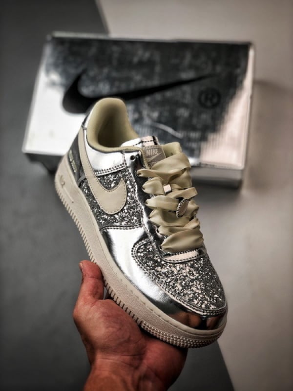 Air Force 1 '07 Low Marca do Tempo Prata e Bege
