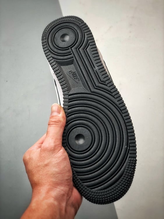 Air Force 1 '07 Low Kusansui Preto e Branco - Vista 4