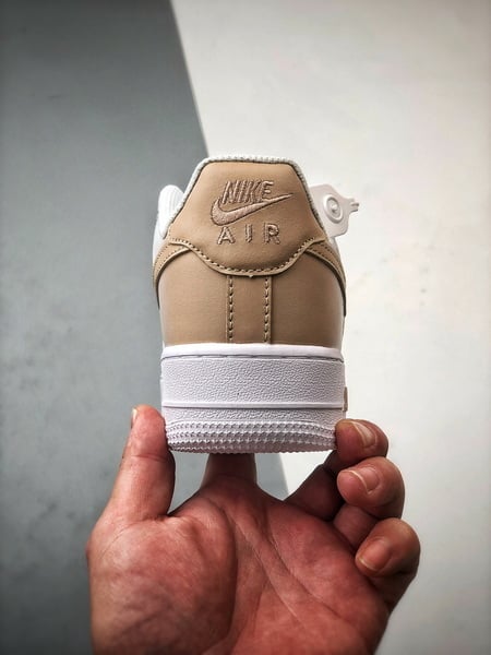 Air Force 1 '07 Low Gradiente Castanho e Branco - Vista 3