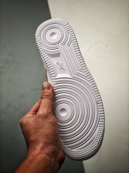 Air Force 1 '07 Low Gradiente Castanho e Branco - Vista 4