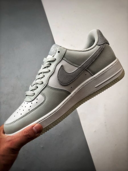 Air Force 1 '07 Low Branco e Cinza - Vista 5
