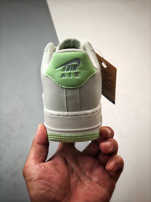 Air Force 1 '07 Low Cinzento Verde Metal Pequeno Gancho - Vista 3