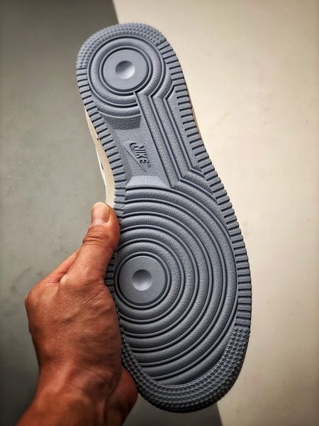 Air Force 1 '07 Low Cinzento e Azul - Vista 4