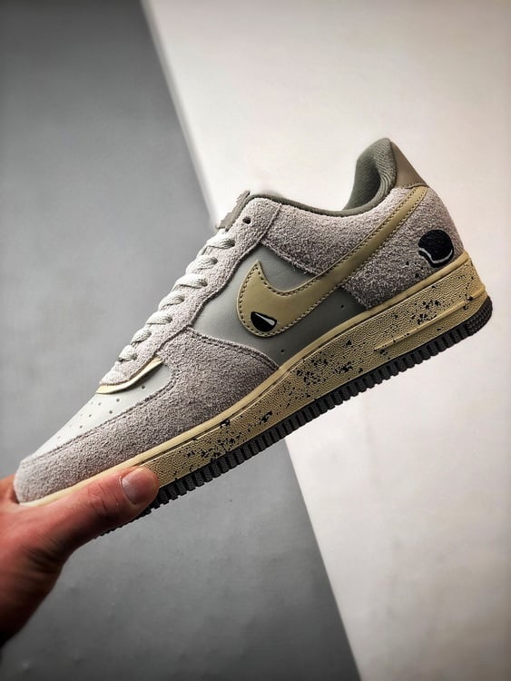 Air Force 1 '07 Low Cinzento Biscoito de Leite - Vista 5