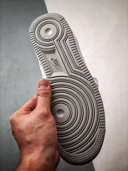 Air Force 1 Low Branco e Cinza Refletivo - Vista 4